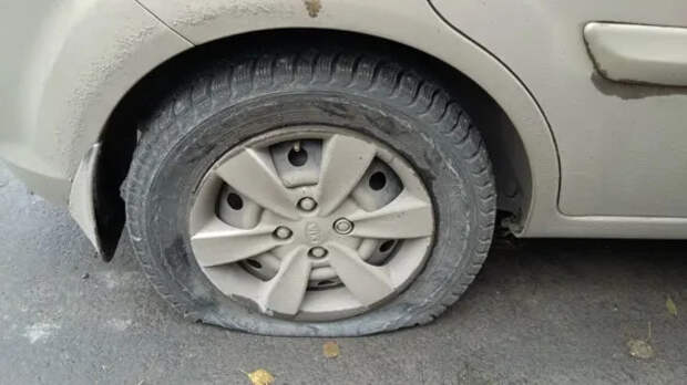 Почему колеса после шиномонтажа постоянно спускают, даже если нет прокола