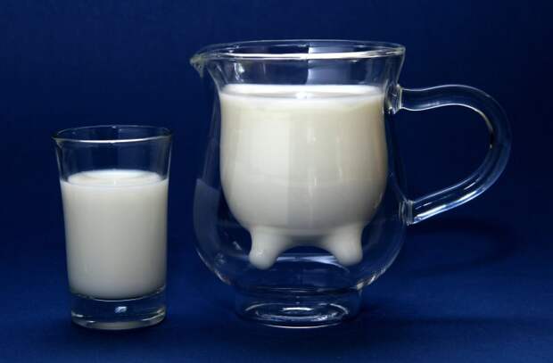 Прежде чем приступать к приготовлению, важно учесть, что молоко необходимо брать натуральное, высококачественное / Фото: en.agroday.com.ua