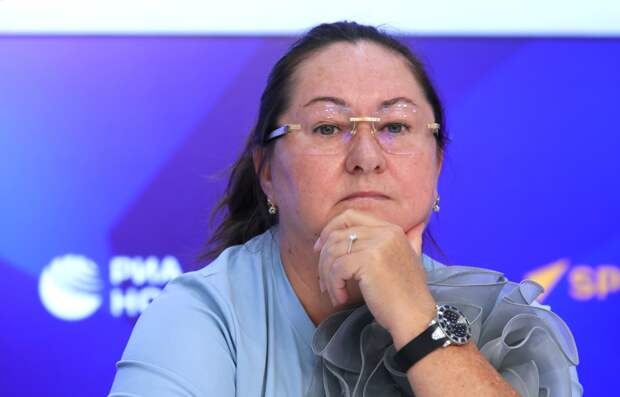 Вяльбе заявила о прекращении выдачи нейтрального статуса российским лыжникам