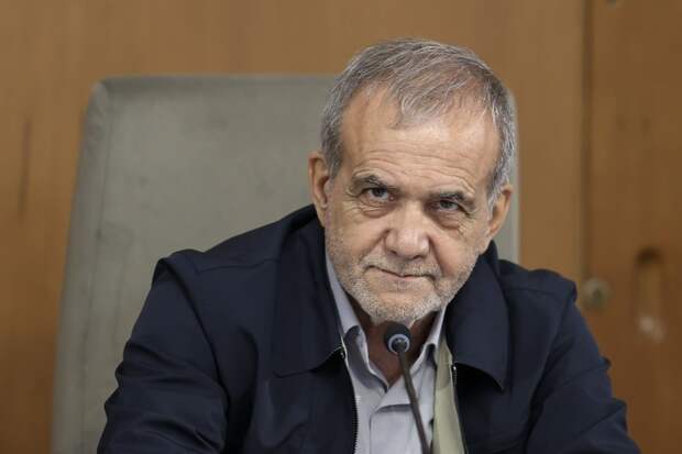 Пезешкиан назвал США марионетками Израиля