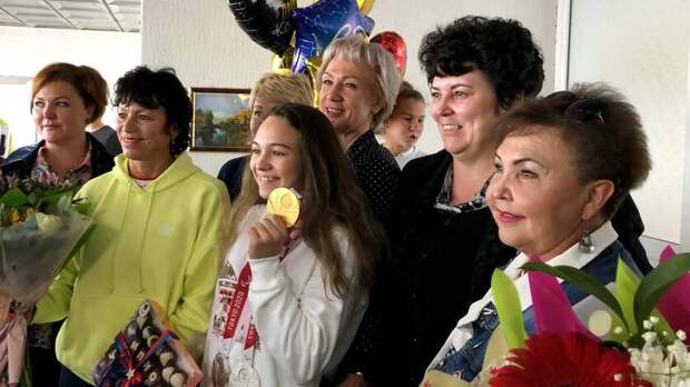 В родном Орске встретили паралимпийскую чемпионку Викторию Ищиулову