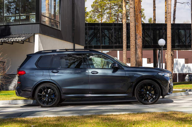 Россиянин отсудил 400 миллионов рублей за неработающий обдув сиденья в BMW X7