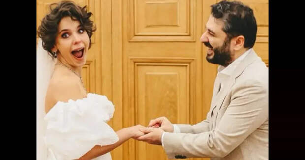 Лиза Моряк ответила хейтерам, которые говорят, что она вышла замуж "по залёту"