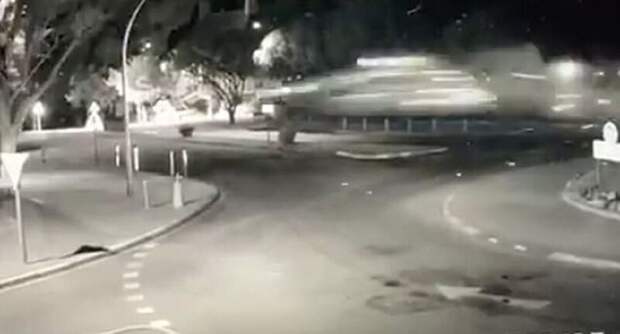 Автомобиль лихача прилетел прямо в церковь