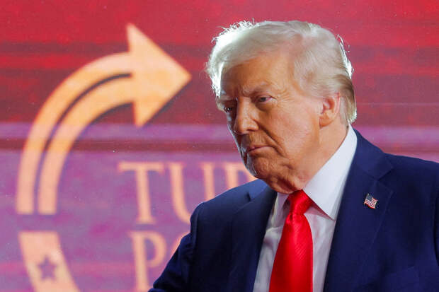 «Глупые европейцы все купят». Трамп пригрозил России и поддержал Украину. Чего он добивается на самом деле?