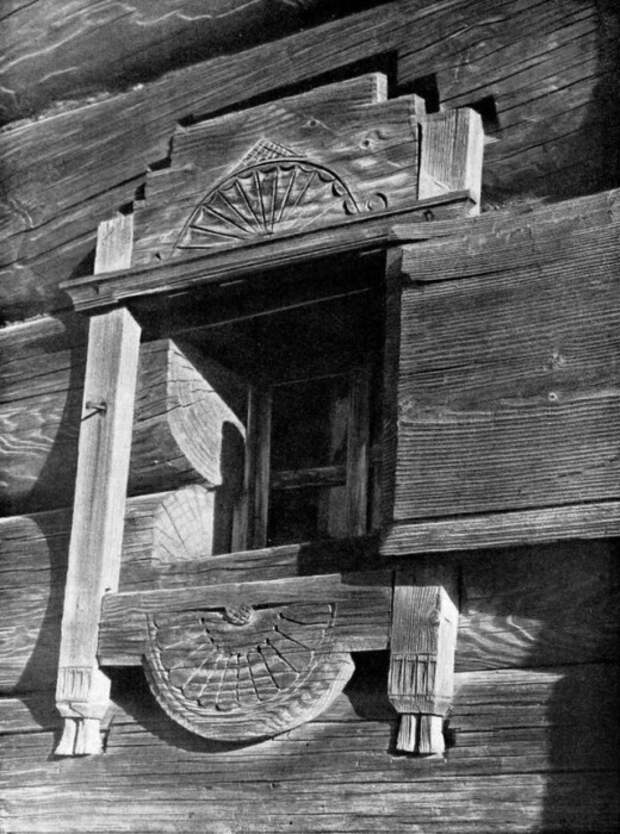 Оконные наличники до XVII в. имели простейший рисунок, символизирующий солнце. bigpicture.ru. Оконные наличники до XVII в. имели простейший рисунок, символизирующий солнце. bigpicture.ru.