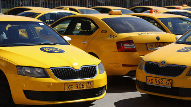 Почти 700 автомобилей изъято у таксистов в Москве за 3 месяца