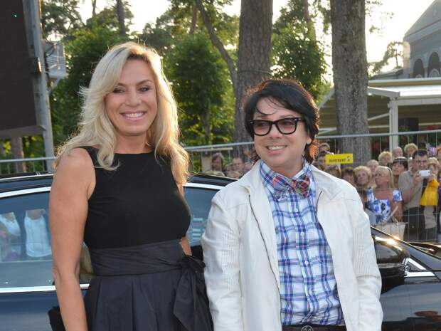 Бортич мечтает о любви, а Марина Юдашкина пришла на могилу мужа: соцсети звезд