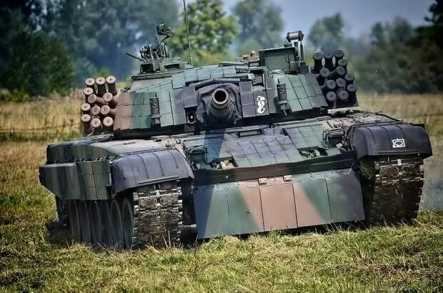 Польский PT-91 Twardy - глубоко модернизированный танк серии Т-72. Источник: wikipedia.org