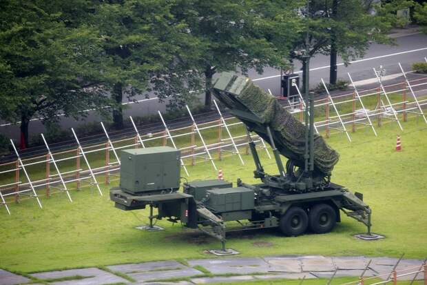 Зенитно-ракетный комплекс ПРО PAC-3 Patriot в Токио - Фото: Shizuo Kambayashi/AP/TASS