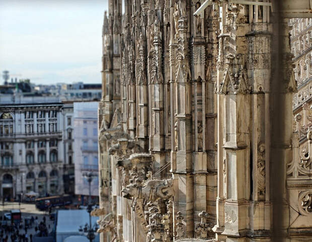 OnePlus 15T: компактный флагман с 50 МП перископом и батареей около 7000 мАч показал снимки до релиза