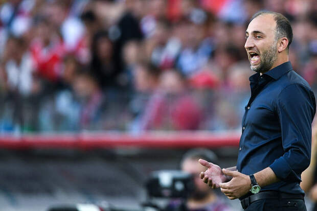 "Чемпионат": Адиев покинул пост главного тренера "Крыльев Советов"