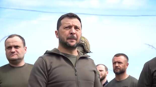 Зеленский в ярости: Русская ПВО сделала непригодной главную ракету ВСУ - Макгрегор