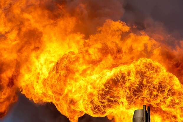 Украинская зенитная ракета подожгла дом в Киеве