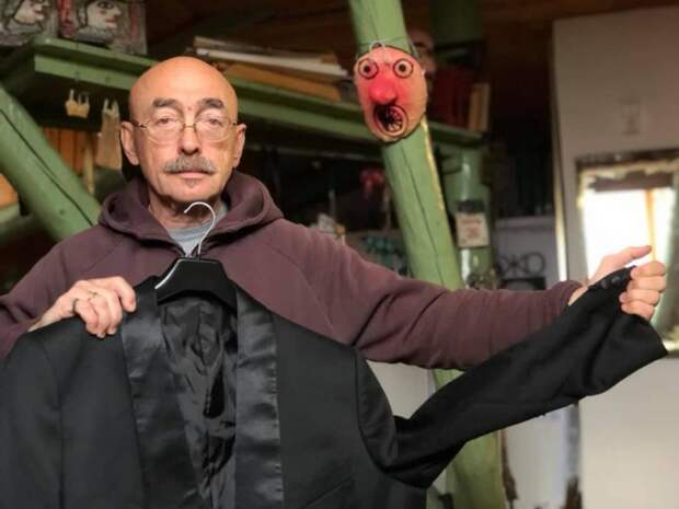 В этом смокинге мастер юмора получал премию «ТЭФИ»/Библиотека №122 имени Александра Грина