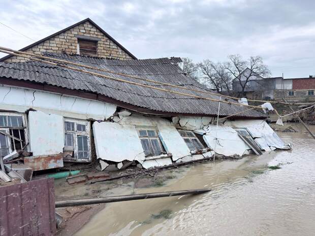 МЧС: в Дагестане остаются подтопленными 516 жилых домов