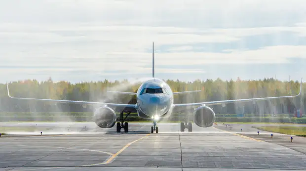 Новый аэропорт Тобольска принял первый авиарейс из Москвы