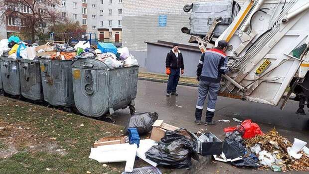 Монополия экс-мэра Владивостока Николаева провалила начало мусорной реформы