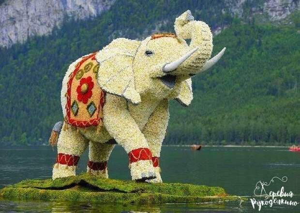 Скульптуры из цветов