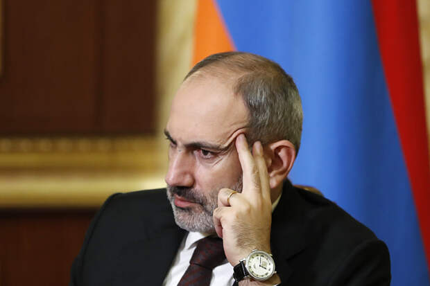 Премьер-министр Армении подал в отставку