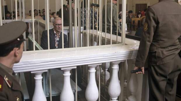 Наручники для потрошителя: как был пойман Андрей Чикатило