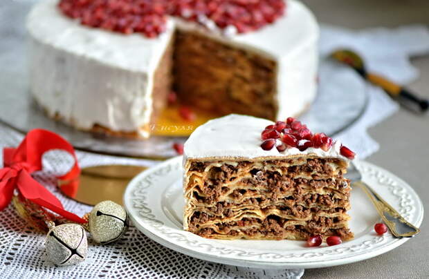 Pancake cake with minced meat