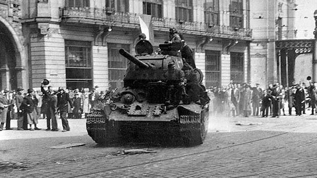 Европейская амнезия: Почему чехи помнят 1968 год, но напрочь забыли 1945-й