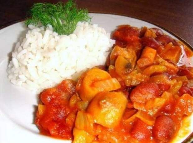 Гуляш из фасоли с фенхелем и грибами – рецепт с фото