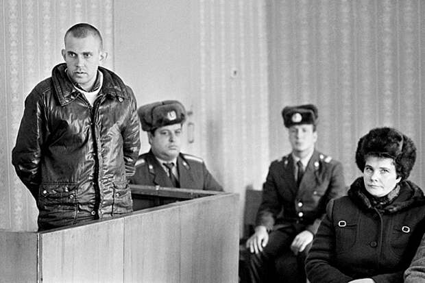 Суд над тунеядцем в Липецке, 1987 год. Фото: С. Губский / Фотохроника ТАСС