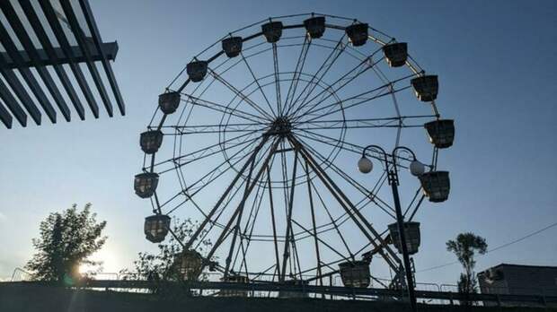 Колесо обозрения в Барнауле / Фото: amic.ru / Антон Дегтярев