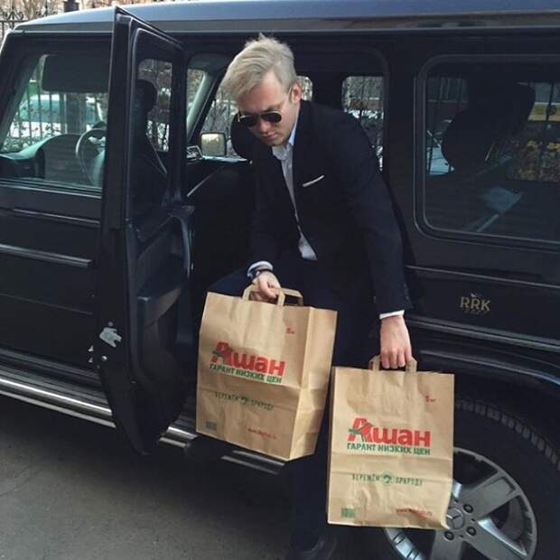 и затариваются в Ашане Instagram, RichRussianKids, Дети олигархов, будущее страны, деньги, золотая молодежь, роскошь, фото
