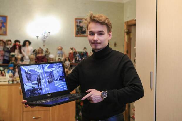 Владислав Михайлов пробует себя в разных направлениях: от интерьера до обложек музыкальных альбомов / Фото: Михаил Подобед