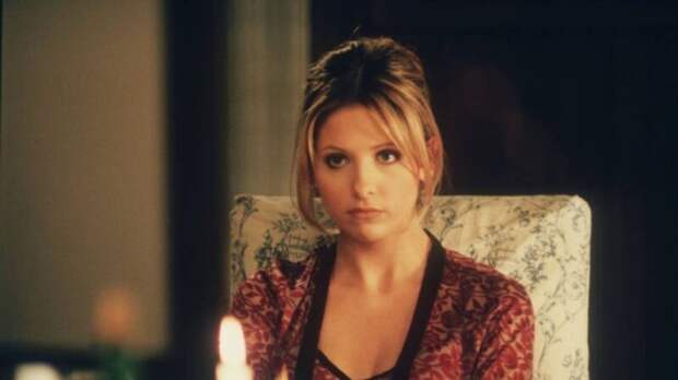 Культовое возвращение отменяется: почему перезапуск «Баффи» с Сарой Мишель Геллар провалился, а актриса шутит: «Если апокалипсис наступит, вы можете подать мне сигнал»