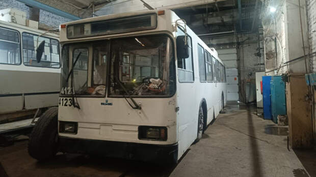 В мэрии Барнаула поручили усиленнее ремонтировать троллейбусы