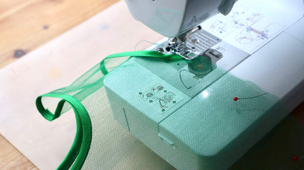 Листайте вправо