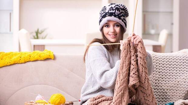 Петелька к петельке: какие вязаные изделия популярны сегодня