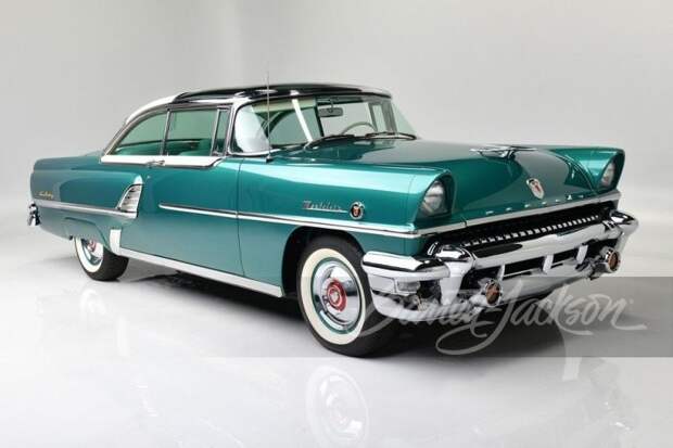 Думаете, панорамные крыши появились недавно? Посмотрите на этот на Mercury Montclair 1955 года