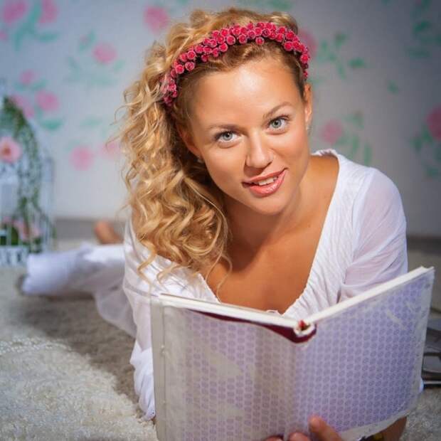 Как вы думаете, что не так с этой девушкой?