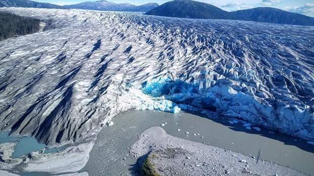 Таку не устоял: один из самых мощных и устойчивых ледников планеты тоже начал таять