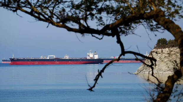 Власти сообщили о 22 индийских судах в Персидском заливе