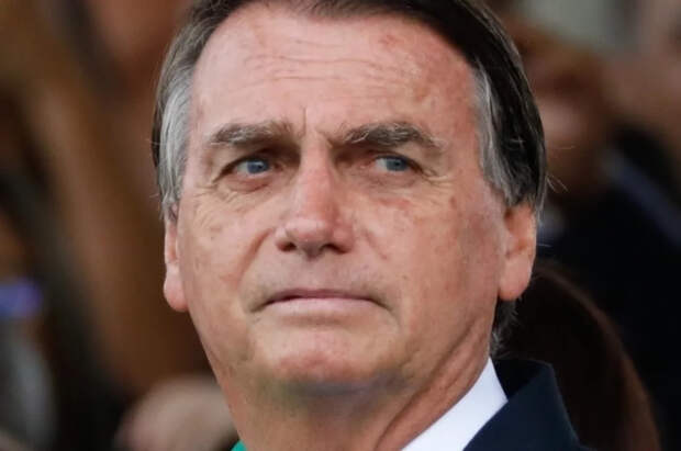 G1: экс-главу Бразилии Болсонару перевели из реанимации в обычную палату
