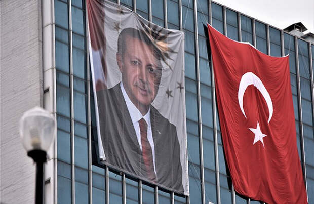 FT: Запад забил тревогу из-за углубления сотрудничества России и Турции