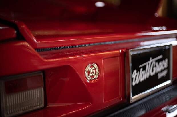 Редкий юбилейный Lamborghini Countach с минимальным пробегом