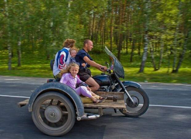 Странные люди, которых можно встретить на дорогах фото