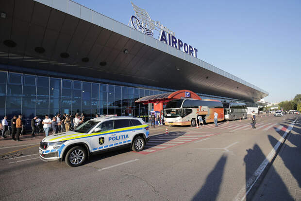 Члена партии Молдавии "Шанс" Шапу три часа удерживали в аэропорту Кишинева