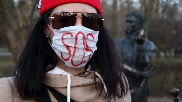 "COVID-19 прошёл по России ещё в прошлом году": Врачи наглядно объясняют все наши заблуждения