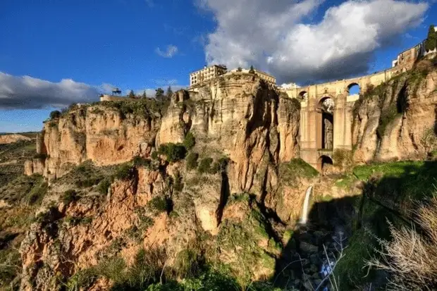 Ронда – удивительный город на скалах в Испании