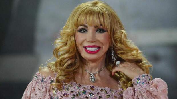 Маша Распутина объяснила покупку «Роллс‑Ройса»: «Я же не должна на "Жигулях" ездить»