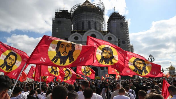 В столице проходит Крестный ход в честь празднования Собора Московских святых
