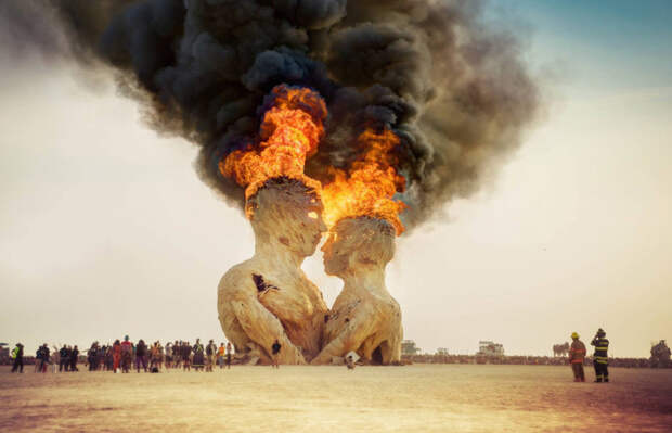 Фестиваль Burning Man (горящий человек) в пустыне Блэк-Рок